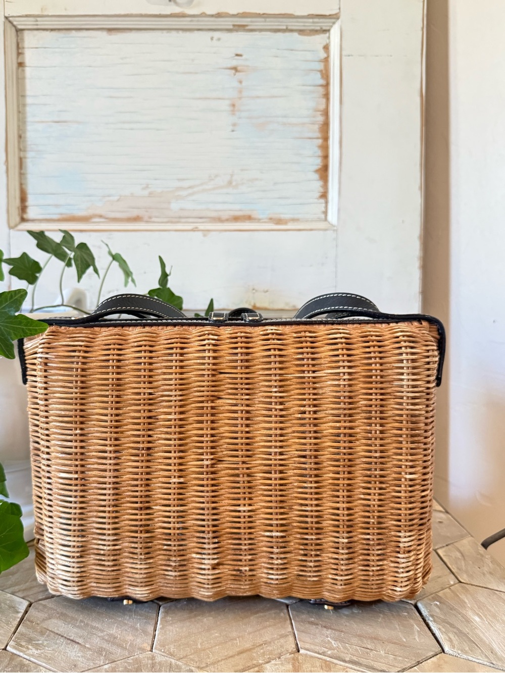 Vintage Kate Spade New York Wicker & Leather Satchel, Honey Rattan, + Dust Bag - Picture 7 of 15
